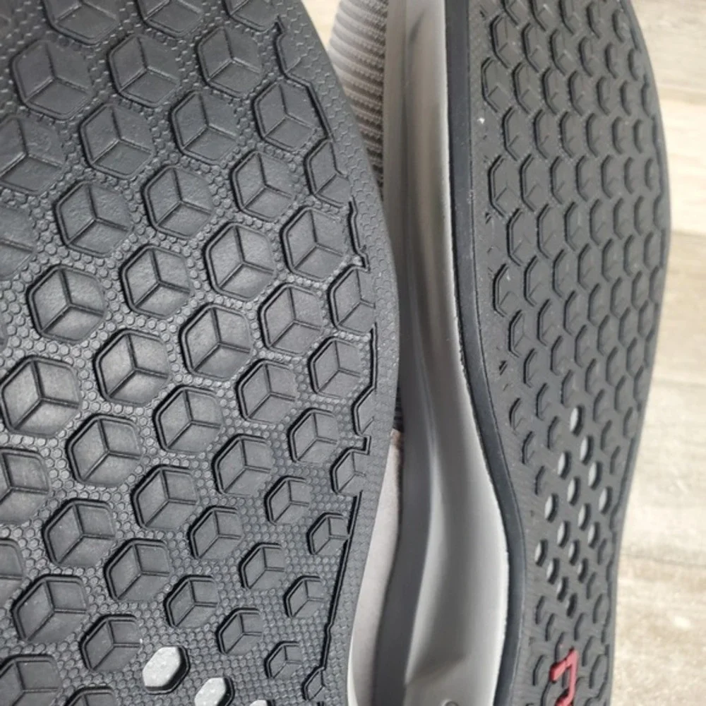 Kuru‎ Atom Mens Shoes Sz 10 W Running Athletic Storm Gray Black Lace Up Sneakers